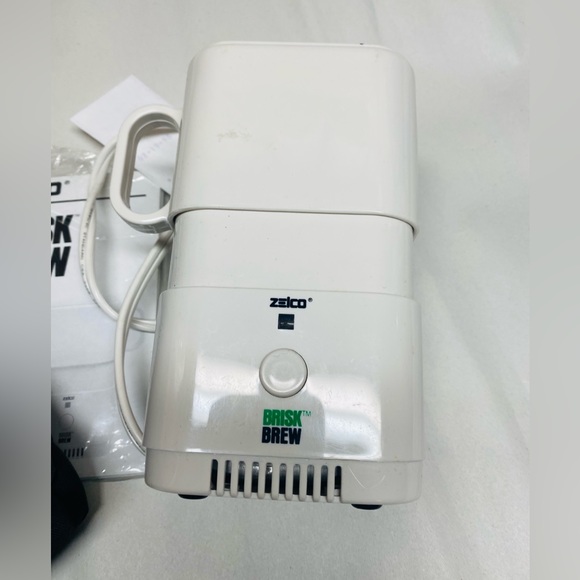 TINY PORTABLE COFFEE MAKER FOR ON THE GO COFFEE LOVERS‼️ - Picture 5 of 10